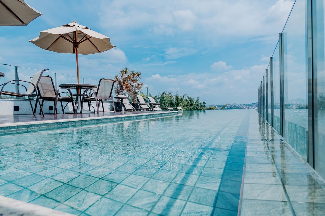 Noiva se preparando no hotel